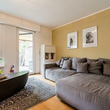 Ferienhaus Koln-sud Mit Terrasse Und Garten - #120508 Feriehus